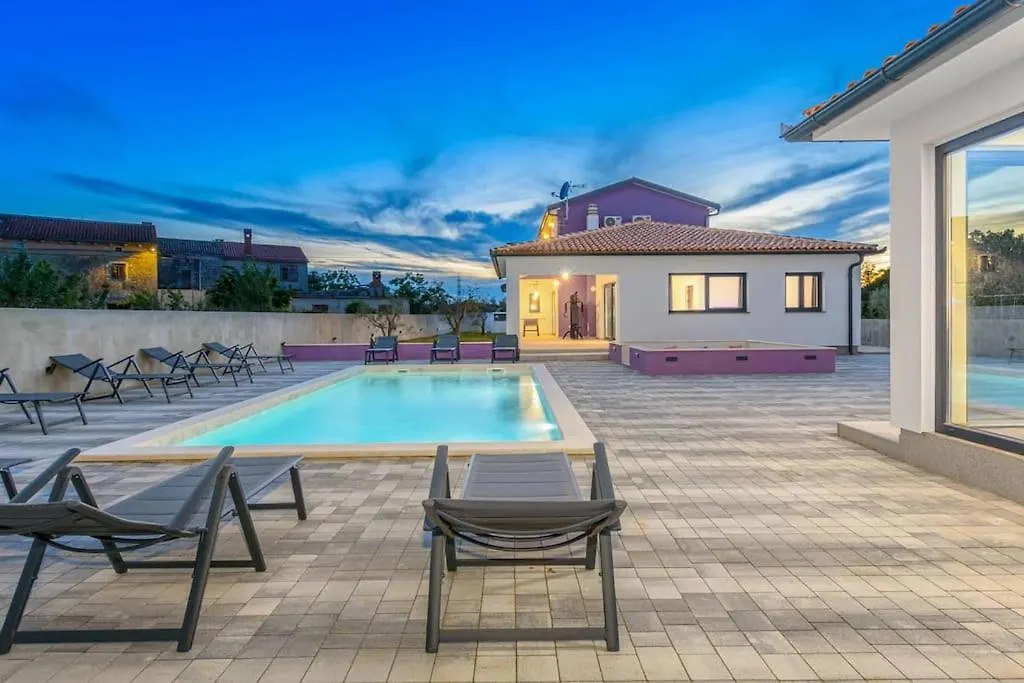 Villa 9 Marcana