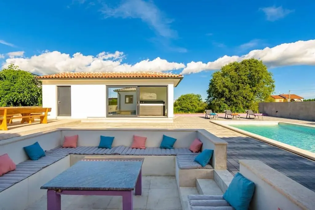 Villa 9 Marcana