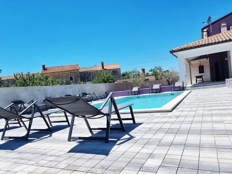 Villa 9 Marcana