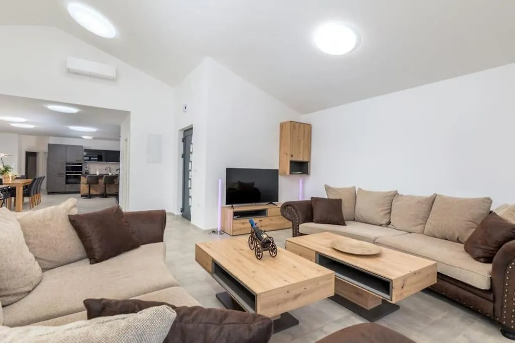Villa 9 Marčana