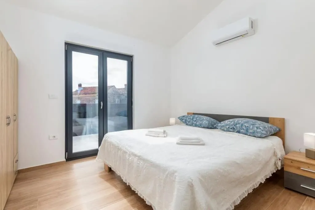 Villa 9 Marcana