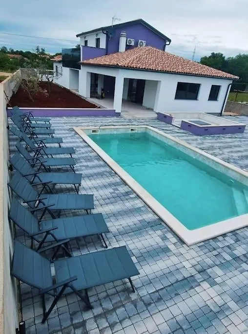 Villa 9 Marcana